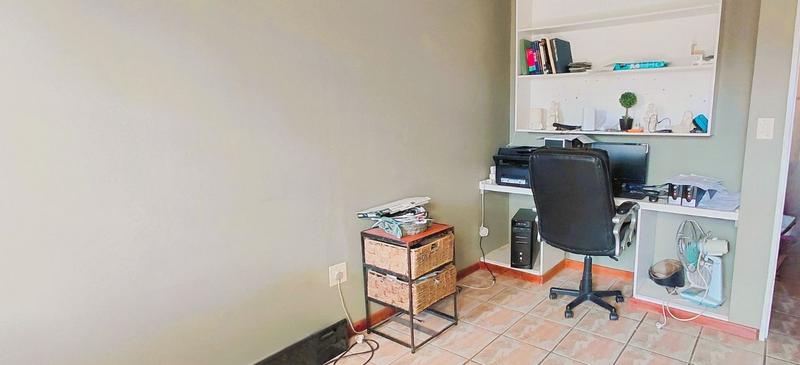 3 Bedroom Property for Sale in Pentagon Park Free State
